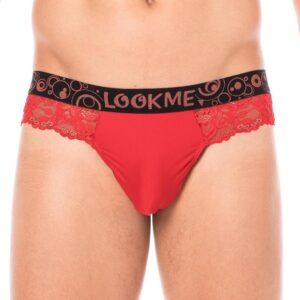 String rouge en dentelle délicate