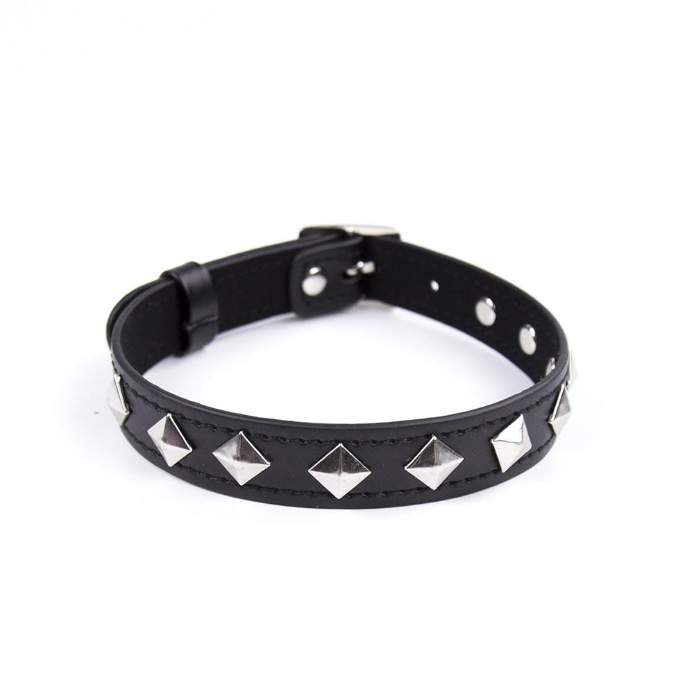 Collier réglable avec déco en métal